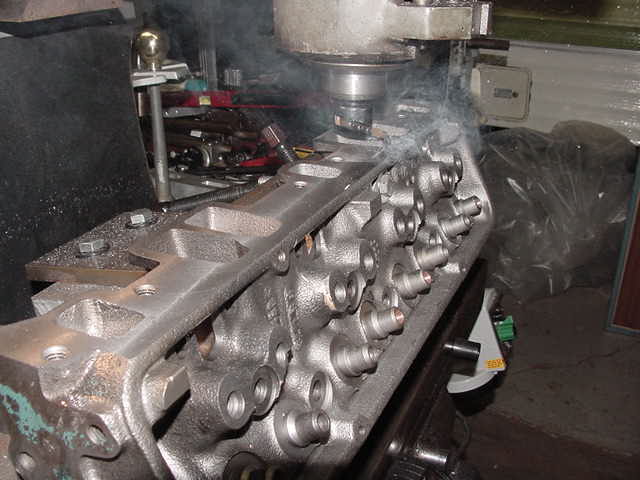 Head manifold side smoking